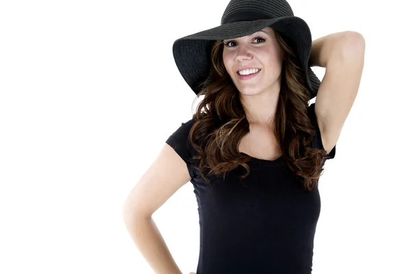 Jolie mannequin femme portant un haut noir et un grand chapeau — Photo