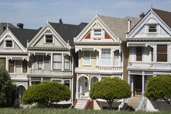 Vier geschilderde zusters huizen in san francisco Californië — Stockfoto