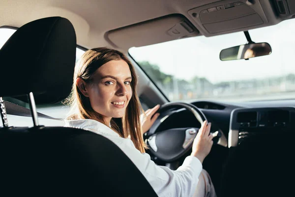 Portrait Successful Woman Driving Car Smiling Rejoicing Looking Camera — Stock Photo, Image