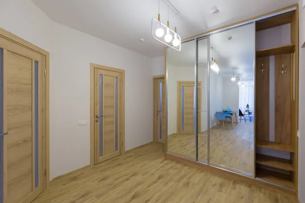 Interiör Korridorer Stor Lägenhet Med Vita Väggar — Stockfoto