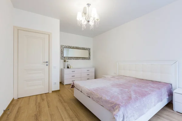 Interior Bedroom Minimalist Style White Walls Large Bed — Stock Photo, Image