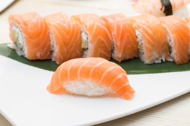 Philadelphia suşi roll