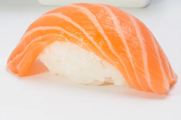 Sushi nigiri con tonno salmone e altro — Foto Stock