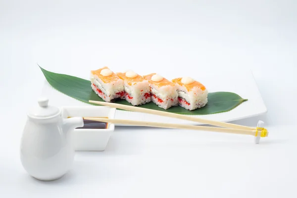 OSI sushi met zalm — Stockfoto