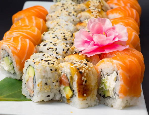 Sushi-Röllchen — Stockfoto