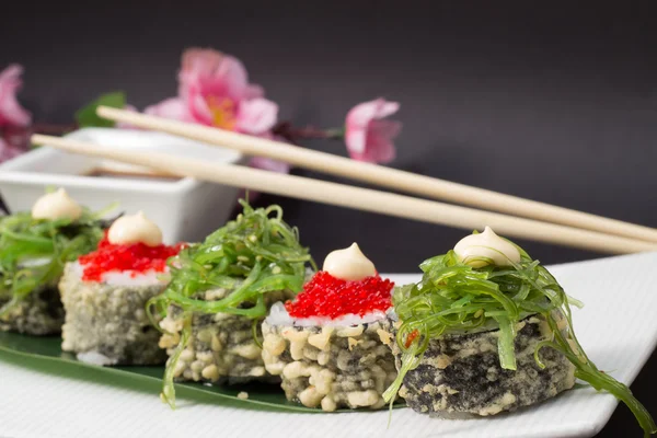 Rolo de sushi Tempura — Fotografia de Stock