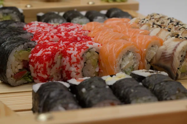 Plato hecho rollos de sushi — Foto de Stock