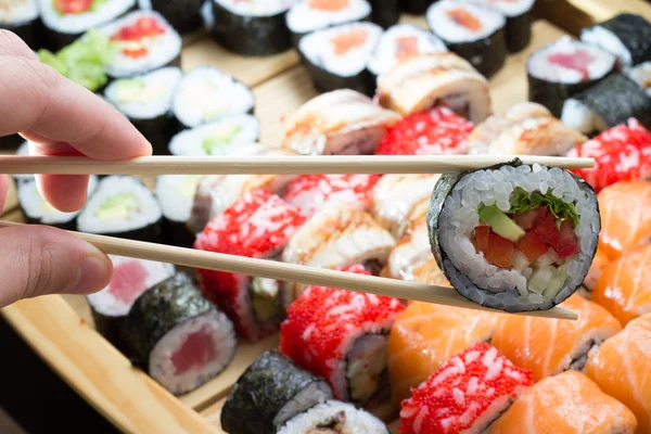 Gjort skålen sushi rullar — Stockfoto