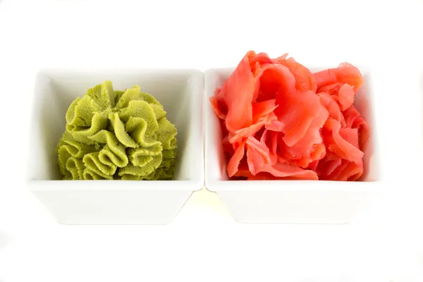 Wasabi e ginfer in piatto bianco — Foto Stock