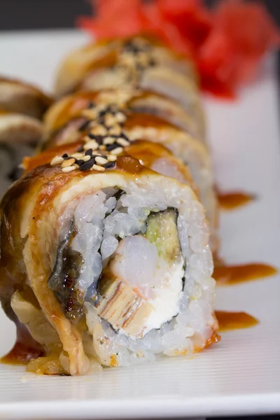Rollo de sushi canadiense — Foto de Stock