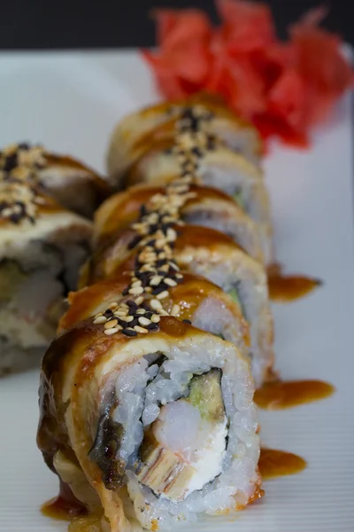 Rollo de sushi canadiense — Foto de Stock