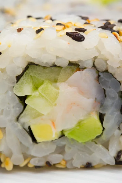 Kalifornische Sushi-Rolle — Stockfoto