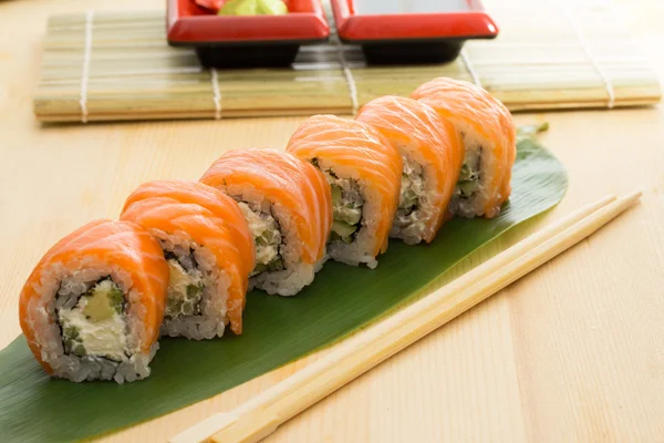 Rolo de sushi — Fotografia de Stock