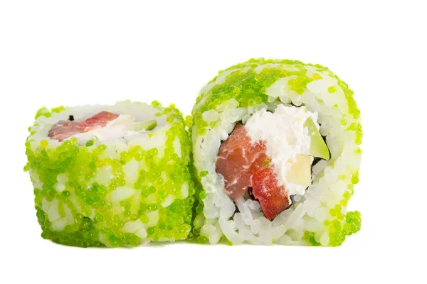 Sushi roll met groene kaviaar geïsoleerd op witte achtergrond — Stockfoto