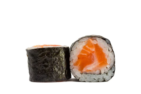 Rollo de sushi en nori aislado sobre fondo blanco — Foto de Stock