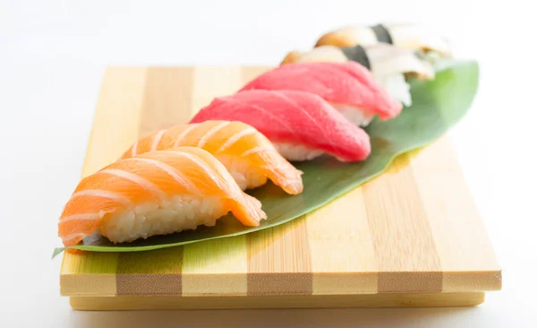 Nigiri sushi losos a tuňák — Stock fotografie