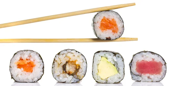 Sushi-Rolle isoliert auf weißem Hintergrund — Stockfoto