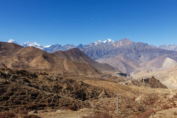 View Village Jharkot Mustang District Nepal Dhaulagiri Tukuche Peak Background — Stock Photo, Image