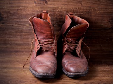 eski bir çift çizme