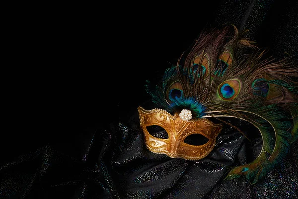 Luxury venetian mask on dark glitter background. Carnival masquerade fantasy mask — Stock Photo, Image