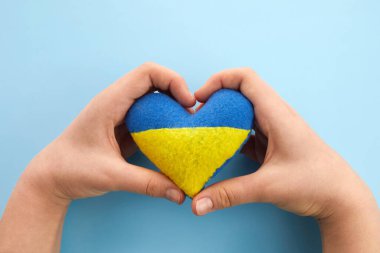 Barış için dua et Ukrayna. Kalpli eller. Savaş yok..