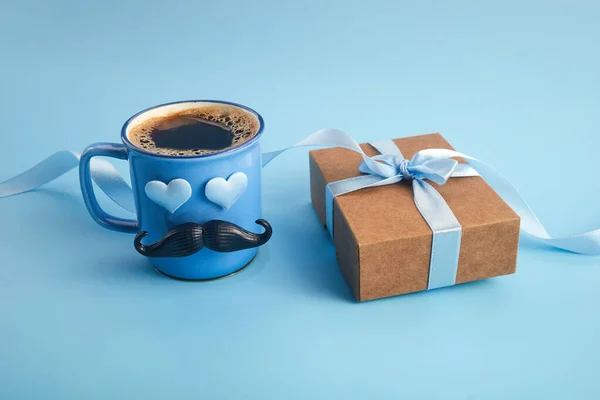 Joyeux Fête des Pères inscription avec une tasse de café — Photo