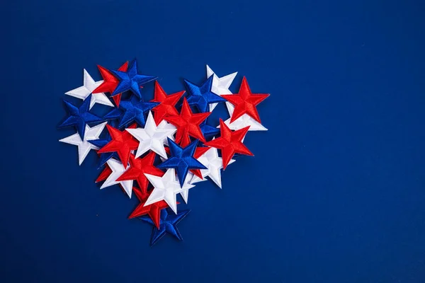 Amerika Birleşik Devletleri Bayrağının Mavi Arka Planına Sahip Yıldızların Kalbi — Stok fotoğraf