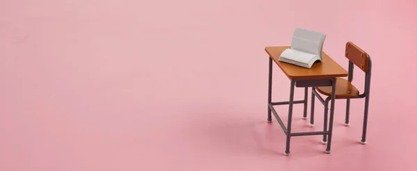 School Desk Books Pink Background — 图库照片