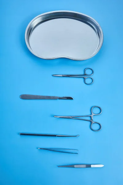 Surgical Equipment Surgery Desk Medical Tools Scissors Scalpel — 图库照片