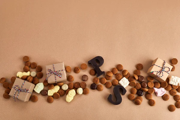 San Nicolás Día Las Sinterklaas Dulces Tradicionales Sobre Fondo Caramelo — Foto de Stock