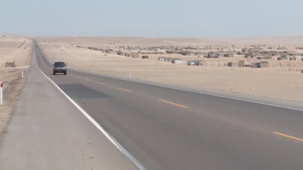 Дорога в пустыне — стоковое видео