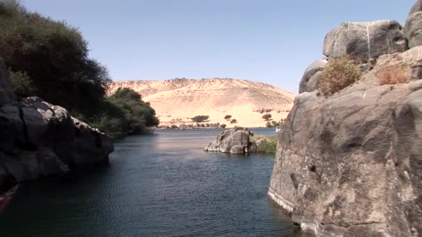 Ξηρό τοπίο από τον ποταμό Νείλο — Αρχείο Βίντεο