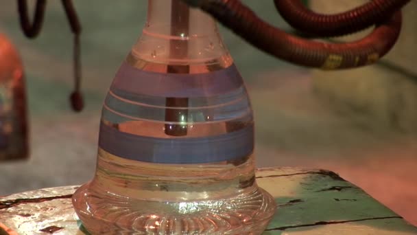 Water pipe for smoking tobacco — Stock Video