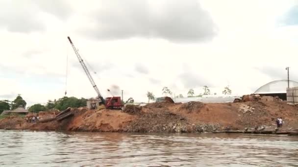 Industria maderera en el río Amazonas — Vídeo de stock
