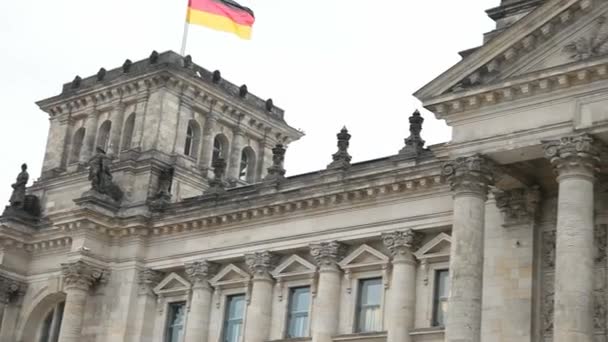 View of German parliament  - Reichtag — Stock Video