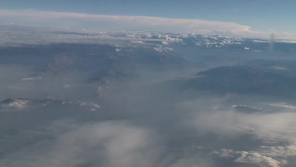 Uitzicht vanaf vliegtuig — Stockvideo