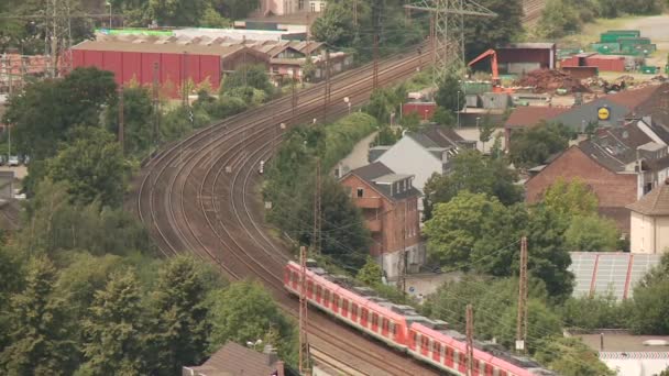 Zug im Ruhrgebiet — Stockvideo