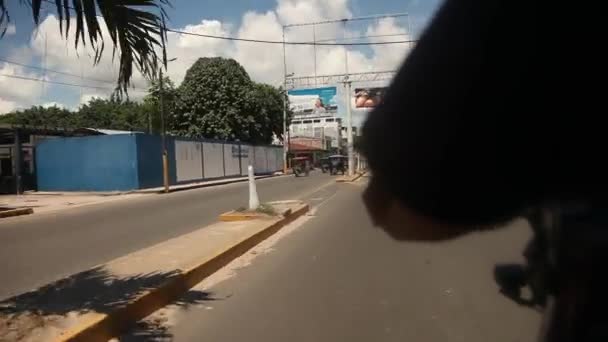 Улица в Икитос, Перу — стоковое видео