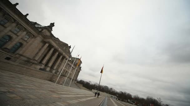 View of German parliament  - Reichtag — Stock Video