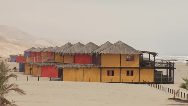Cabañas de playa — Vídeo de stock