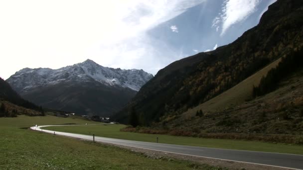 Landskap i Österrike, Alperna — Stockvideo