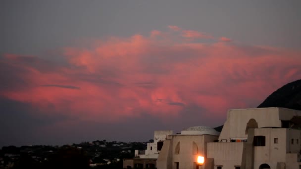 Coucher de soleil sur l'eau — Video