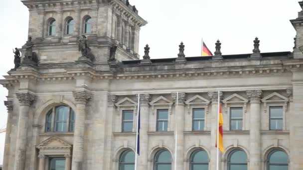 View of German parliament  - Reichtag — Stock Video