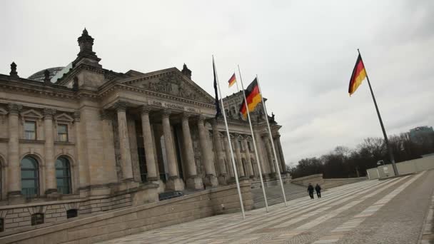 View of German parliament  - Reichtag — Stock Video