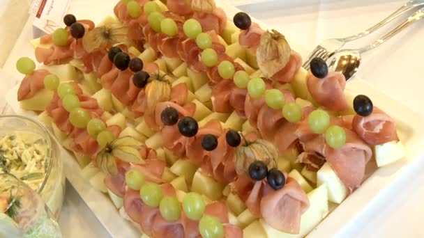 Melon au jambon et raisins — Video