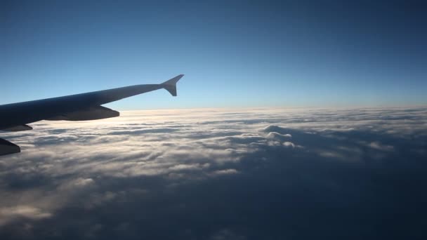 飞行中的云， — 图库视频影像
