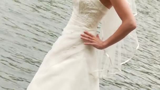 在她的婚纱的新娘 — 图库视频影像