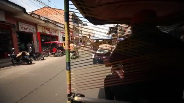 Na rua de Iquitos, Peru Filmagem De Stock