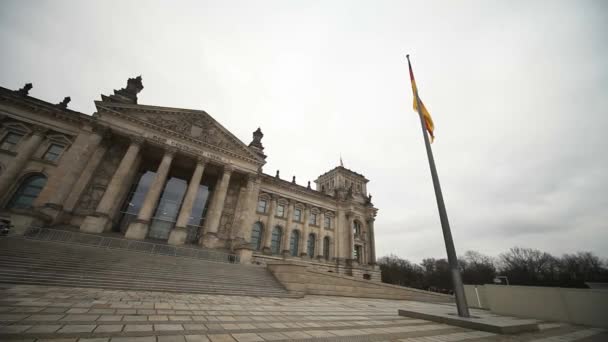 Vista del Parlamento alemán - Reichtag — Vídeos de Stock