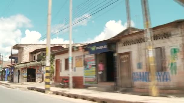 On the street of Iquitos, Peru — Stock Video